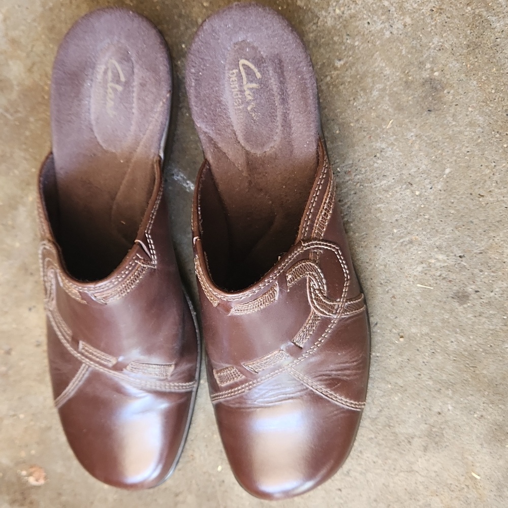 Clarks Brown Leather Mules Classic Slip-On Design REDUCED